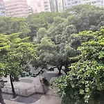 Apartamento Na Quadra Da Praia