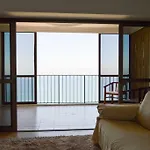 Apto Frente Mar 2 Suites