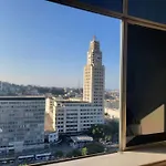Espacoso Apartamento No Centro