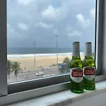 Apartamento A Beira Da Praia De Copacabana