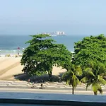 Apartamento A Beira Da Praia De Copacabana