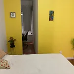 Quarto Privativo Em Apartamento