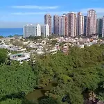 Ap Na Barra Da Tijuca, Atras Do Windsor
