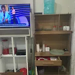 Apartment By The Sea Com Netflix