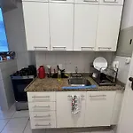 Ape No Coracao Do Leblon