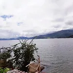 Casa em ilha paradisíaca com praia na varanda