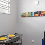 Pineapples NSC1203 - Apartamento ideal para casais a 150m da Praia de Copacabana