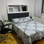 Apartamento Em Copacabana 2 Quadras Da Praia