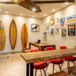 Longboard Paradise Suites