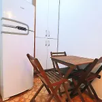 Studio Simples E Barato Em Copacabana P/ 4 Pessoas