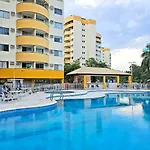 Charmoso Apartamento Na Barra Da Tijuca Proximo Ao Riocentro, Com Piscina E Estacionamento