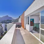 Cobertura Triplex De Luxo No Posto 9 Em Ipanema
