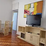 Ape Com 2 Quartos Super Bem Localizado Em Copa