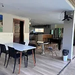 More RJ Hostel