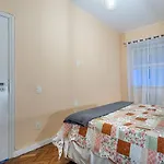 Otimo Apto Com Wifi A 900M Da Praia De Botafogo Rj
