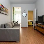 Apartamento Decorado A 200M Da Praia | Nsc 782/407
