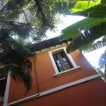 Casa Laranja