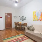 Apartamento Charmoso Na Praia De Copacabana