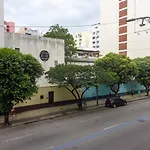 Espacoso Na Praia De Copacabana