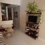 Apartamento Na Quadra Da Praia De Copacabana