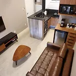 Recanto Na Olegario Maciel Com Garagem