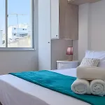 Hr.113 - Apartamento Recentemente Reformado Com 2 Dormitorios Para Alugar No Posto 10 De Ipanema