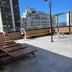 Estudio Com Lavanderia, Cobertura, Em Frente Ao Metro, Lapa, Aeroporto Sdu E 5 Minutos Do Consulado Americano