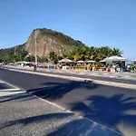 Em Frente A Praia