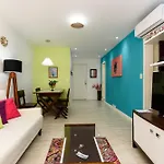 Omar do Rio, Quadra da Praia de Ipanema com Garagem a 08 minutos do metrô, Smart TV&Internet 240mbps, PM 206