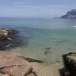 Casa Charmosa Em Ipanema Na Quadra Da Praia!