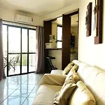 Apartamento Com Estrutura De Hotel Em Copacabana