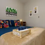 Omar do Rio - BRX 58/1002: Studio c/ Vista Mar, a 80m da Praia de Copacabana, Internet 240mbps + Smart TV.