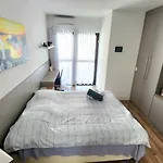 Suite Ao Lado Da Praia-Apto Compartilhado