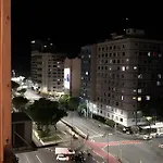 Apartamento Em Copacabana Com Vista Lateral Do Mar