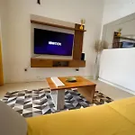 Apartamento Em Copacabana A 100 Metros Da Praia