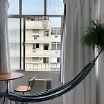 Apartamento Em Copacabana A 100 Metros Da Praia