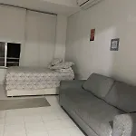 Conjugado Em Copacabana Posto 2 Com Estacionamento