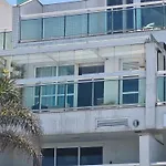 Frente Mar- Apto Pe Na Areia Com Charme E Conforto