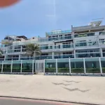 Frente Mar- Apto Pe Na Areia Com Charme E Conforto