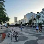 Leme Com Vista Para O Mar