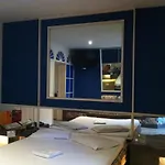 Ville Motel (Adults Only)