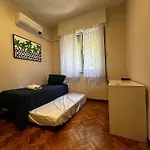 Omar do Rio - BI 102/202: 3Qtos/2Ba, Internet 240mbps, 300 metros da Praia de Copacabana e a 200 metros do metrô