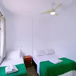 Sala Quarto C/ 2 Banheiros Para 4 Pessoas