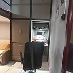 Casa Simples E Bem Localizada No Coracao Do Rio! Proximo Ao Metro Praca Onze!