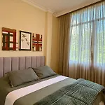 Apartamento Bem Localizado Com Garagem