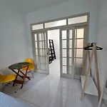 Apto todo equipado na melhor região de Copacabana
