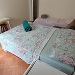 Quarto Em Apartamento Compartilhado