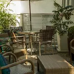 Leblon All Suites