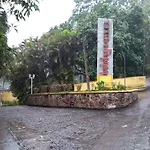 Holiday Hotel