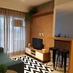 Apartamento Residencial c/Serviços